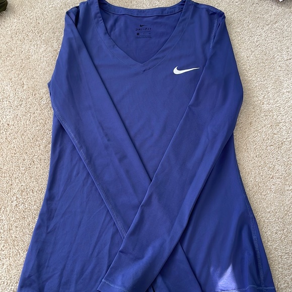 Nike dri-fit workout shirts - Picture 2 of 3